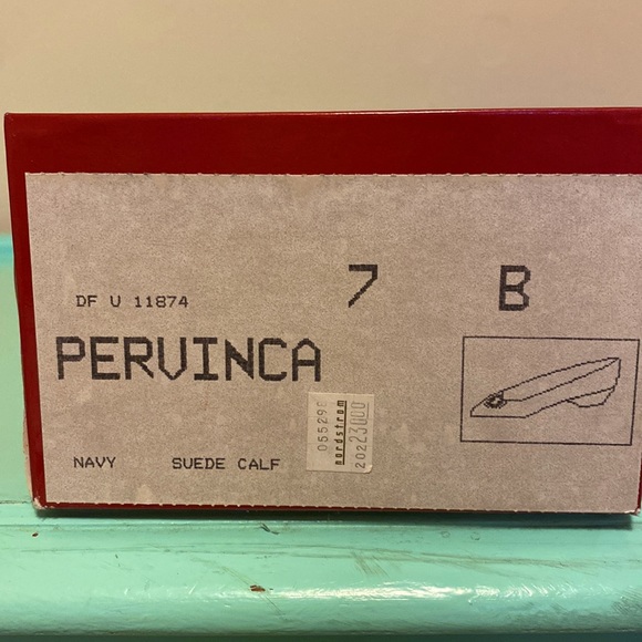 Vintage Salvatore Ferragamo Navy Suede Flats - Picture 11 of 11